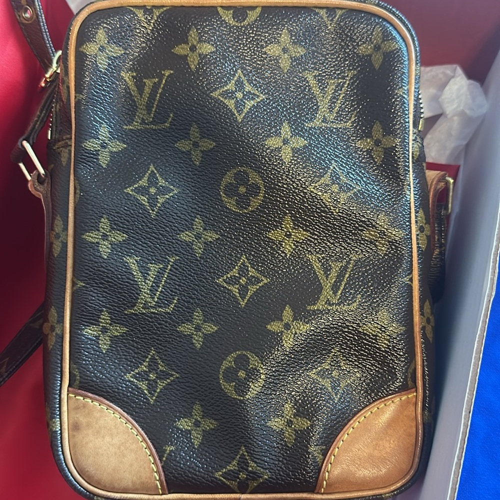 Louis Vuitton Vintage Amazon Crossbody. EVC plus LV dust bag FLASH SALE - Picture 12 of 16